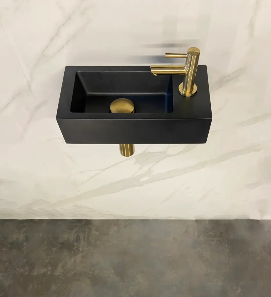 Wiesbaden One Pack Mini-Rhea fontein Quartz en geb. messing